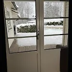 Lejlighed Stue, Soverom Og Bad