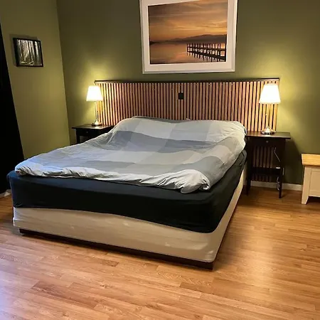 Stue, Soverom Og Bad Apartment Amot